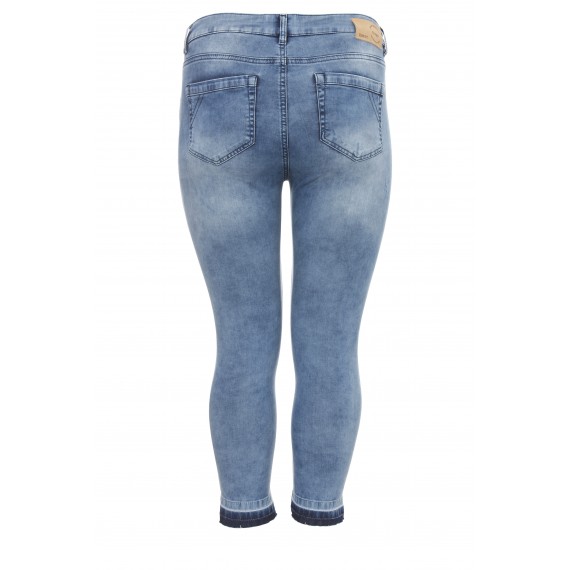 Lässige Jeans mit Farbkontrast /
