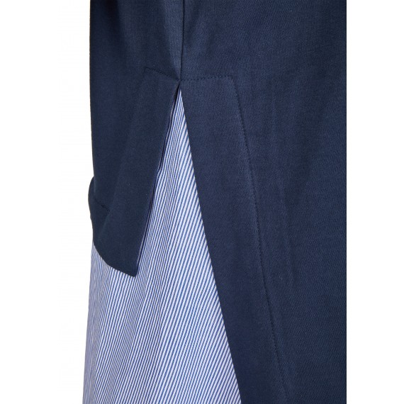 Femininer Pullover mit weiten Saumschlitzen /