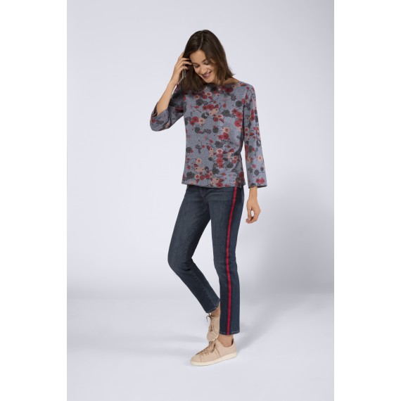 Romantischer Pullover mit floralem Print /