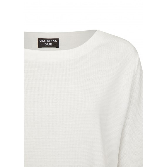 Cleaner Pullover mit Materialstruktur /