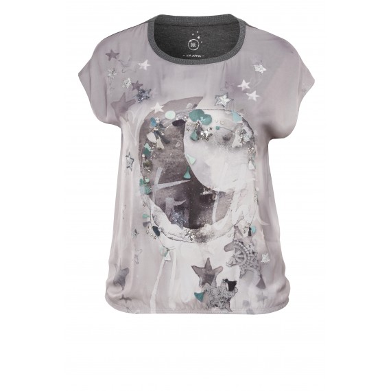 Verspieltes Shirt mit seidiger Front /