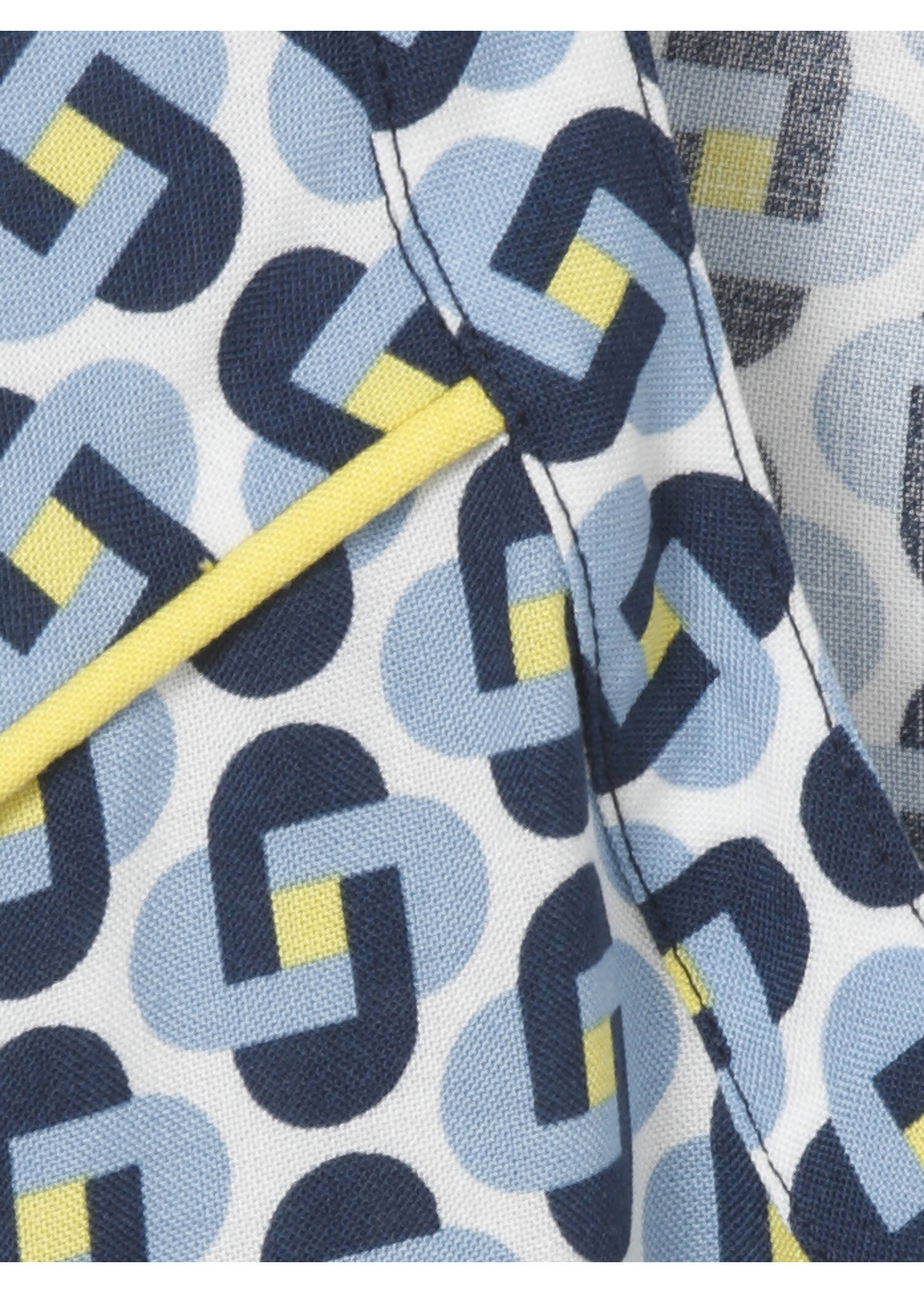 Fließende Viskosebluse mit Allover-Print /