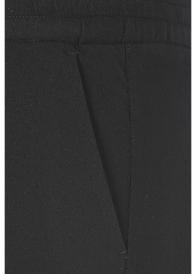 Lässig-edle Hose im Modern Jogg-Pants-Style / 