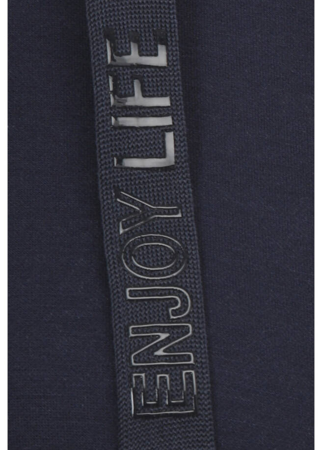 Topmodischer Sweatmantel mit Kapuze / 