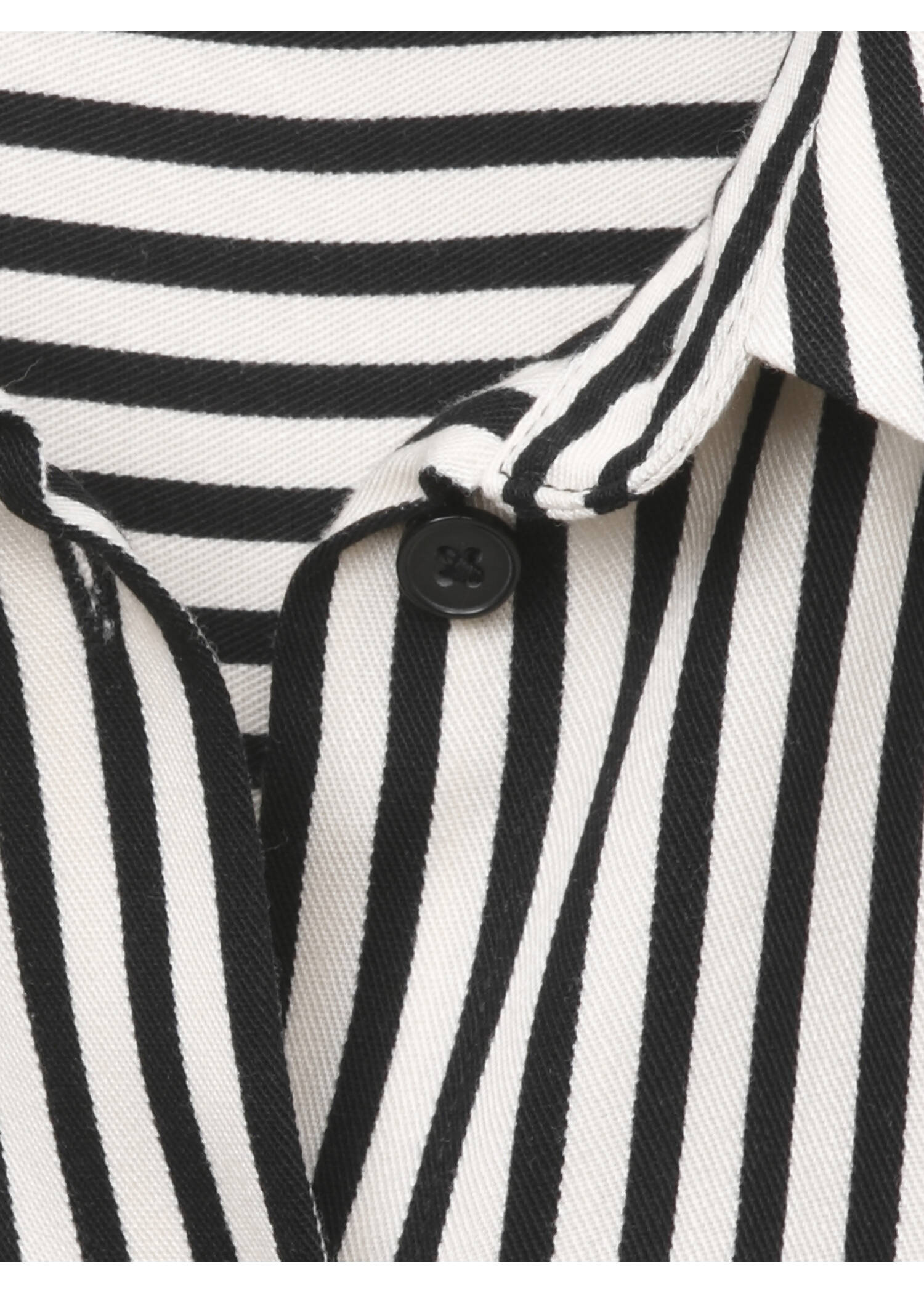 Klassische Langarmbluse mit gestreiftem Allover-Muster /